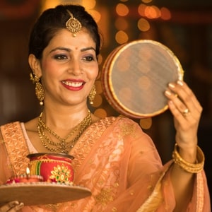 how to do karwa chauth puja alone at home